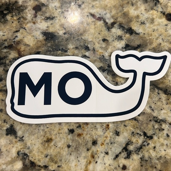 Vineyard Vines MO whale sticker - Picture 1 of 2